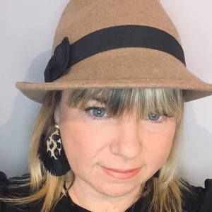 Meet your Posher, Jacqueline